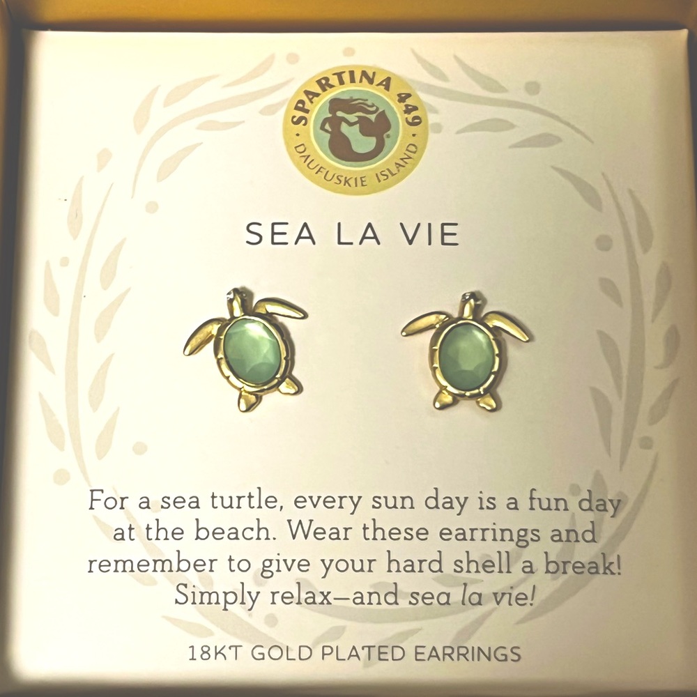 Sea La Vie Turtle Stud Earrings